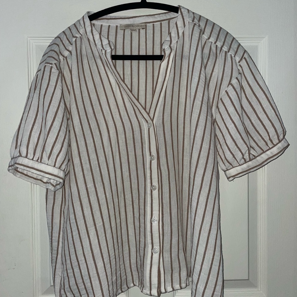 Lucky & CoCo Women's Striped Button-Front Shirt in White and Brown